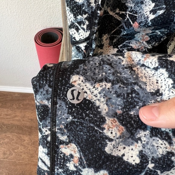 Lululemon women’s speed up crop size 8 - Picture 7 of 10